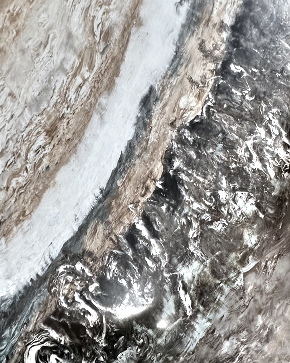 Alabaster Drift — Hand-drawn Marble Effect · Studio Panel